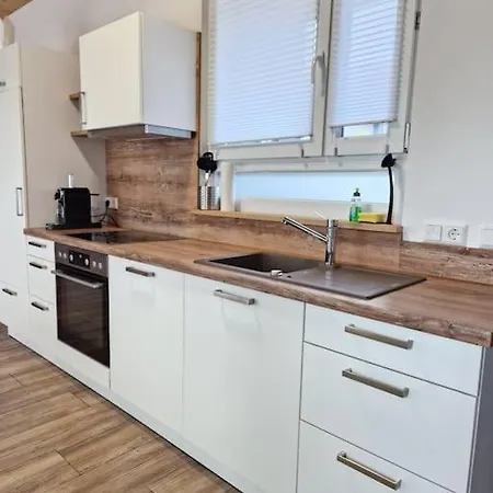 10min Zum Centerparcs, Mit Garten,carport